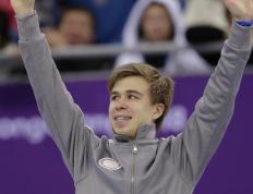 PG中国登录入口-北美运动员勇夺银牌，激动泪洒领奖台