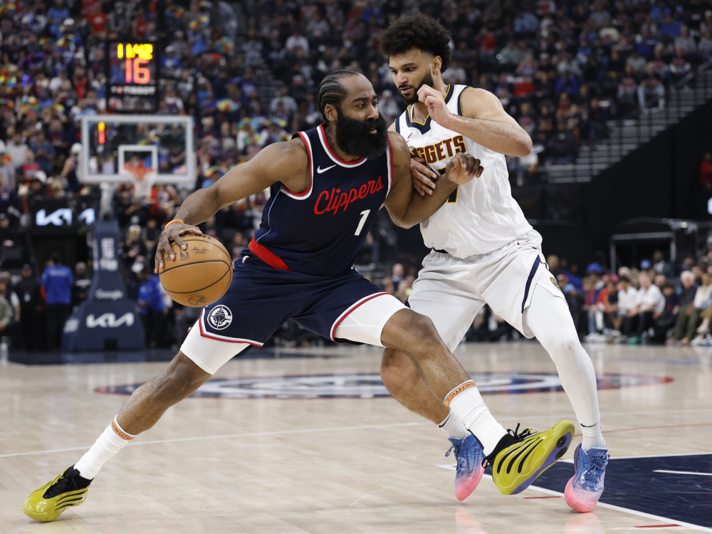 PG电子试玩-快船队战术调整，力图扳回败局追赶对手